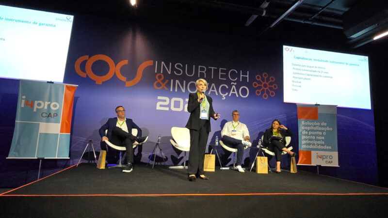 Cristina Caldeira, no painel "Inovação na Capitalização" / Foto: Divulgação