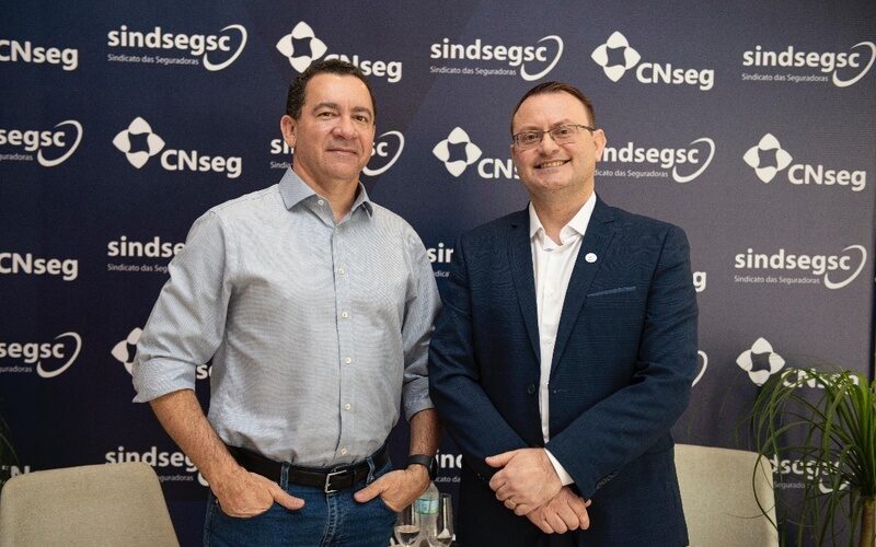 Dyogo Oliveira (CNseg) e João Amato (SindSegSC) / Foto: Divulgação