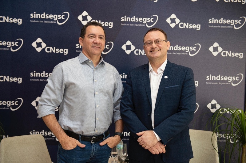 Dyogo Oliveira (CNseg) e João Amato (SindSegSC) / Foto: Divulgação