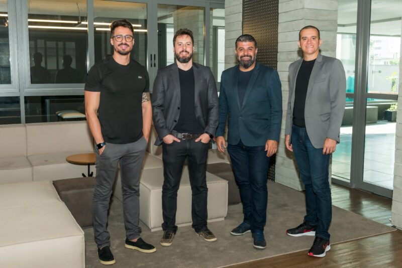 Celmo Vitória, Lucas Vargas, Weslley de Oliveira e Julio Murta, sócios da HUBSEGS / Foto: Divulgação