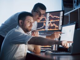 Mercado de capitais brasileiro tem desempenho recorde em 2024, aponta Anbima / Foto: Freepik