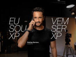 XP escala Rodrigo Santoro, ator e cliente da empresa, para campanha que coloca o investidor como protagonista / Divulgação