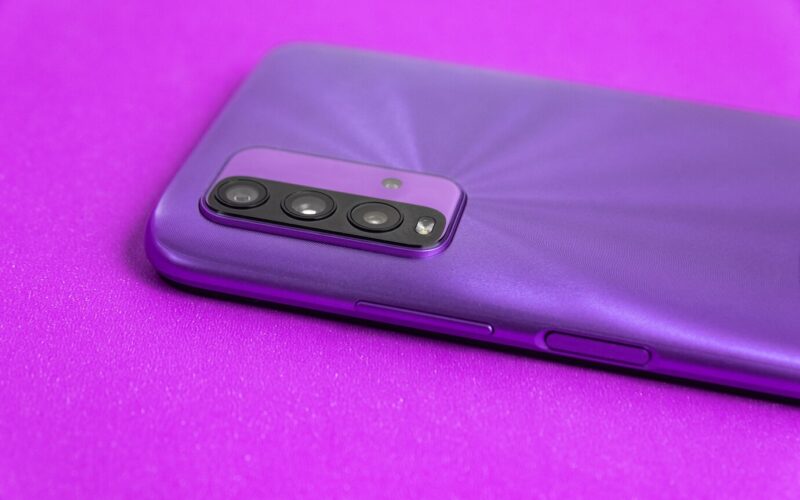 Clientes XP e Rico têm até 30% de desconto em compras online na loja da Samsung / Foto: Freepik