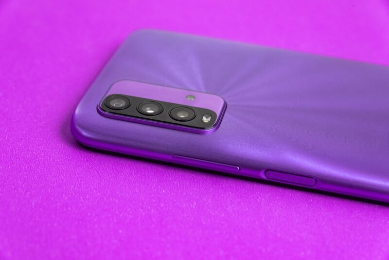 Clientes XP e Rico têm até 30% de desconto em compras online na loja da Samsung / Foto: Freepik