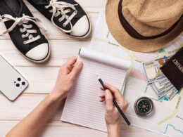Saiba como organizar uma viagem com antecedência e torná-la inesquecível / Foto: Freepik