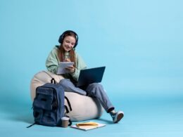 Quais os cursos superiores indicados para empreendedores? / Foto: DC Studio / Freepik