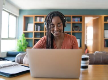 SUSE promove cursos de capacitação gratuitos / Foto: Freepik