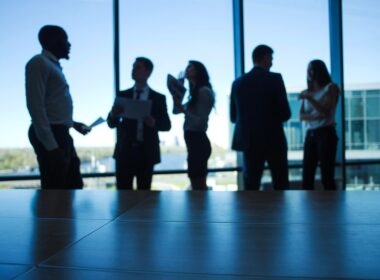 Hero Seguros estreia no Summit BTG Pactual como patrocinadora e fortalece parceria com o mercado / Foto: Freepik