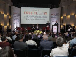 Seminário em São Paulo discute nova modalidade de pedágio que dispensa paradas obrigatórias / Foto: Divulgação