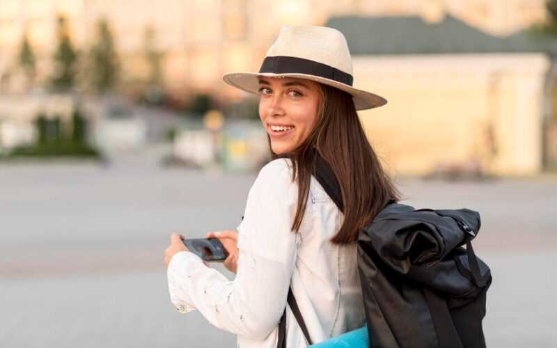 Crescente busca pela independência feminina está transformando o setor de turismo / Foto: Freepik