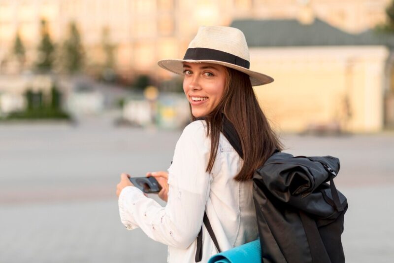 Crescente busca pela independência feminina está transformando o setor de turismo / Foto: Freepik