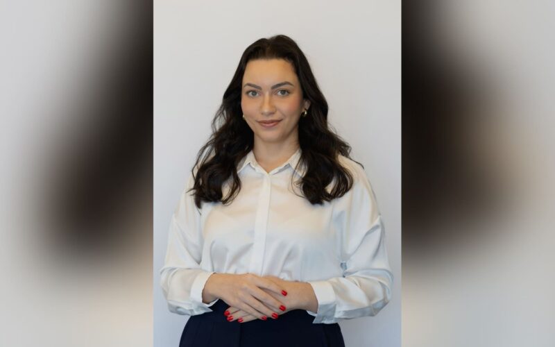 Salwa Nessrallah, especialista em direito tributário pelo IBET, membro da Comissão de Direito Tributário OAB de Ribeirão Preto/SP advogada na Evoinc / Foto: Divulgação