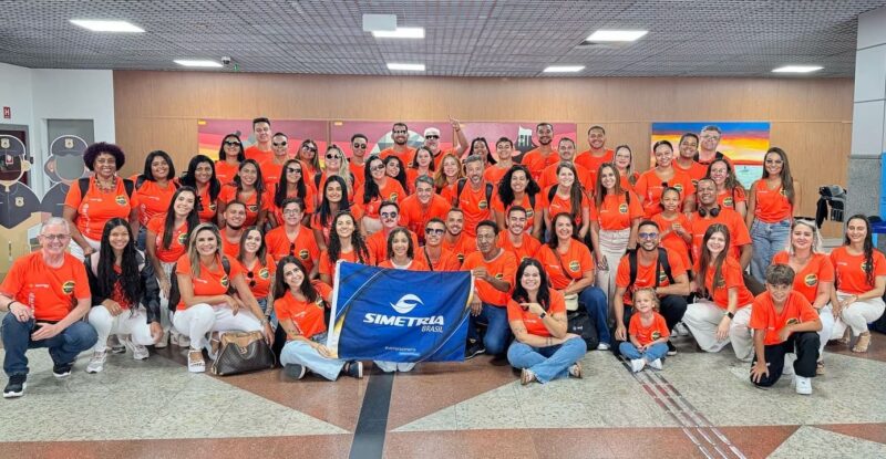 Corretores parceiros, acompanhantes e colaboradores da Simetria Brasil antes do embarque para o paradisíaco Resort Iberostar Selection, na Praia do Forte (BA) / Foto: Divulgação