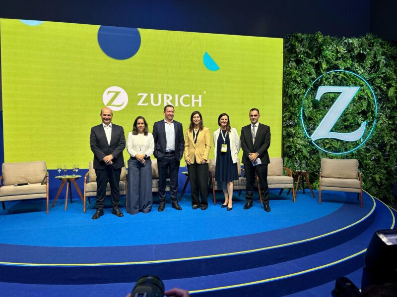 Zurich reúne especialistas, governo e setor segurador para debater estratégias de resiliência climática no Brasil / Participantes de painel de encerramento em evento sobre mudanças climáticas / Foto: Divulgação
