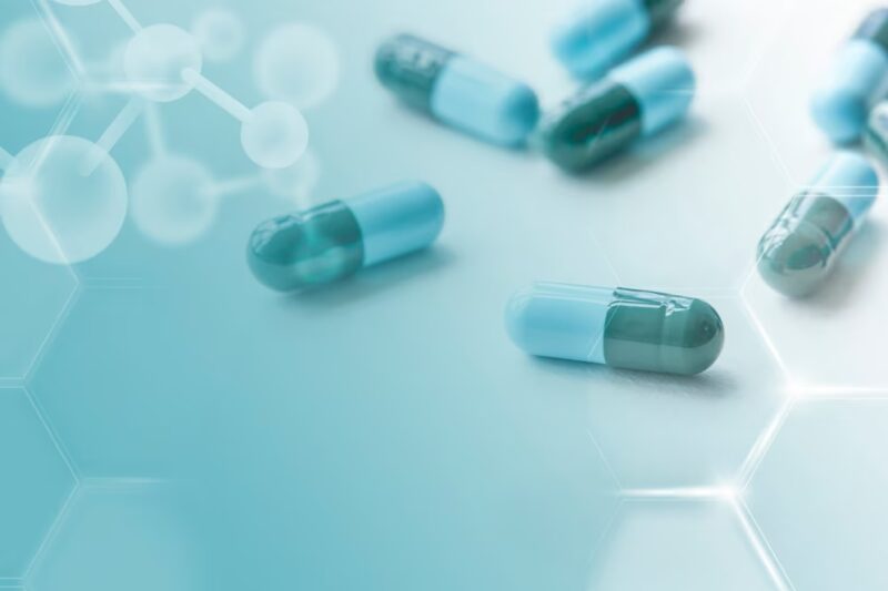 Prescrição de medicamentos por farmacêuticos é contestada na Justiça e no Senado / Foto: Freepik
