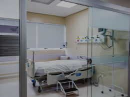 Hospital Universitário Cajuru recebeu selo de Top Performer, enquanto Hospital São Marcelino Champagnat foi reconhecido como UTI Eficiente pela Associação de Medicina Intensiva Brasileira / Foto: Divulgação