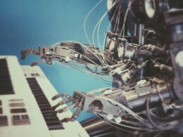Estudo do Google Cloud aponta que 74% das empresas que utilizam IA generativa alcançam ROI no primeiro ano / Foto: Possessed Photography / Unsplash