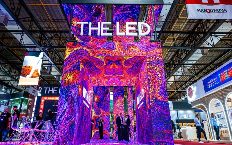 Na APAS Show 2025, THE LED aposta em experiência 4D e Retail Media para transformar supermercados em plataformas de mídia / Foto: Divulgação