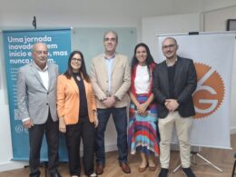 Da esquerda para a direita: Ênio Miraglia, diretor social do CVG-RJ; Sonia Marra, diretora adjunta do CVG-RJ; Eduardo Gama, professor da ENS; Janice Couto, coordenadora comercial da ENS; Marcos Salum, diretor de relações com o mercado do CVG-SP / Foto: Divulgação