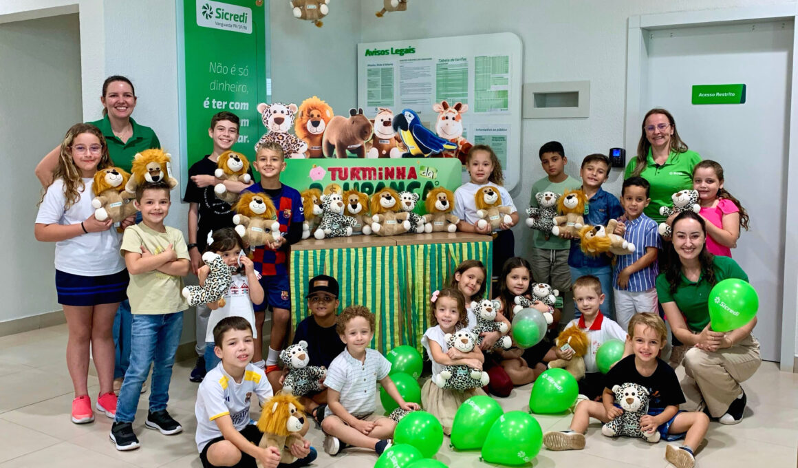 Sicredi Vanguarda PR/SP/RJ realizou 168 ações com a campanha Turminha da Poupança, impactando mais de 6,5 mil crianças e adolescentes em três estados Créditos: Divulgação/Sicredi