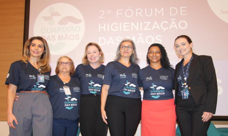 Dra. Aline Oliveira, Célia Laurindo, Dra. Michelle Zicker, Sabrina Cerralvo, Fabiana Dantas e Caroline Amaro no II Fórum de Higienização das Mãos