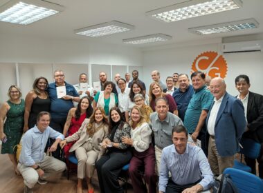 Diretoria do CVG-RJ, equipe IZA Seguradora e participantes do evento / Foto: Divulgação (foto em anexo)