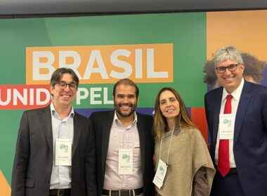 Lucas Vergilio e Paola Casado com dirigentes da Susep / Foto: ENS / Divulgação