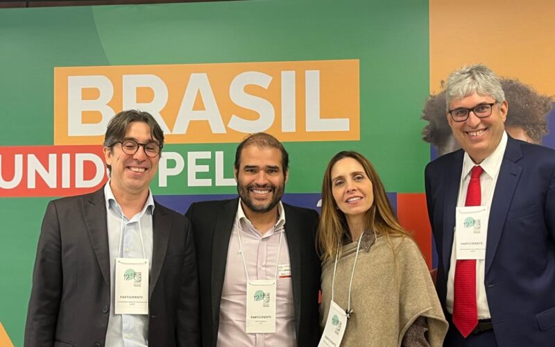 Lucas Vergilio e Paola Casado com dirigentes da Susep / Foto: ENS / Divulgação