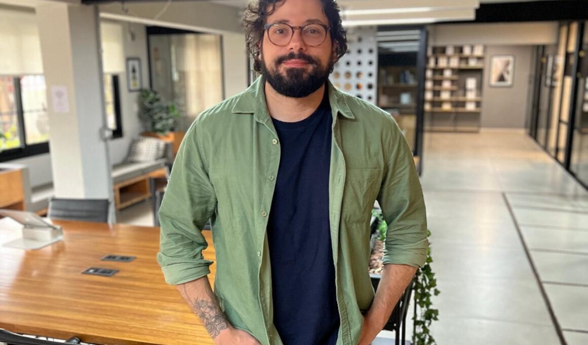 Arthur Moraes, especialista em comunicação e marketing e sócio da Gow Corretora de Seguros / Foto: Divulgação