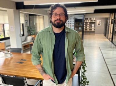 Arthur Moraes, especialista em comunicação e marketing e sócio da Gow Corretora de Seguros / Foto: Divulgação