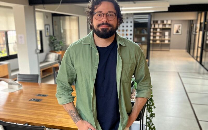 Arthur Moraes, especialista em comunicação e marketing e sócio da Gow Corretora de Seguros / Foto: Divulgação