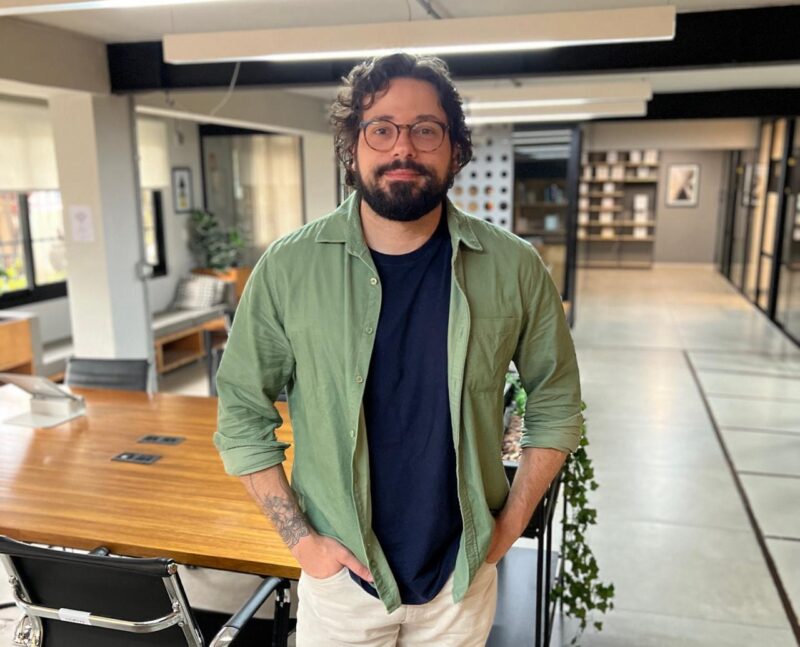 Arthur Moraes, especialista em comunicação e marketing e sócio da Gow Corretora de Seguros / Foto: Divulgação