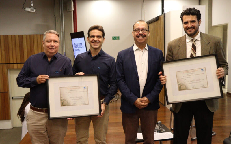 Alberto Martins, Arquivista do Centro de Memória MAG; Leandro Palmeira, Superintendente Administrativo; Adauto Cândido Soares, Coordenador do Setor de Comunicação da UNESCO; e Thiago Nicodemo: Diretor Geral do Arquivo Público de São Paulo / Foto: DivulgaçãoAlberto Martins, Arquivista do Centro de Memória MAG; Leandro Palmeira, Superintendente Administrativo; Adauto Cândido Soares, Coordenador do Setor de Comunicação da UNESCO; e Thiago Nicodemo: Diretor Geral do Arquivo Público de São Paulo / Foto: Divulgação