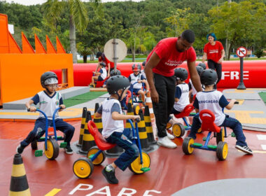 Maio Amarelo: programa “Na Pista Certa” chega ao CEU Água Azul para conscientizar mais de 1300 crianças sobre educação no trânsito / Foto: Divulgação