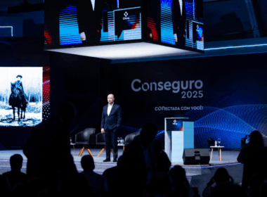 David Roberts, CEO da GEDI, durante abertura da Conseguro 2025 / Foto: Marcelo Machado de Melo / Heusi Action / Divulgação