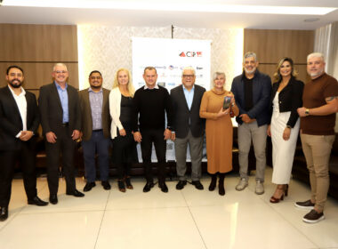 Dirigentes do CSP-MG, representantes das beneméritas Bradesco Seguros, Simetria Brasil, PEPER e Affiance com os corretores parceiros que contaram seus cases de sucesso / Foto: Divulgação