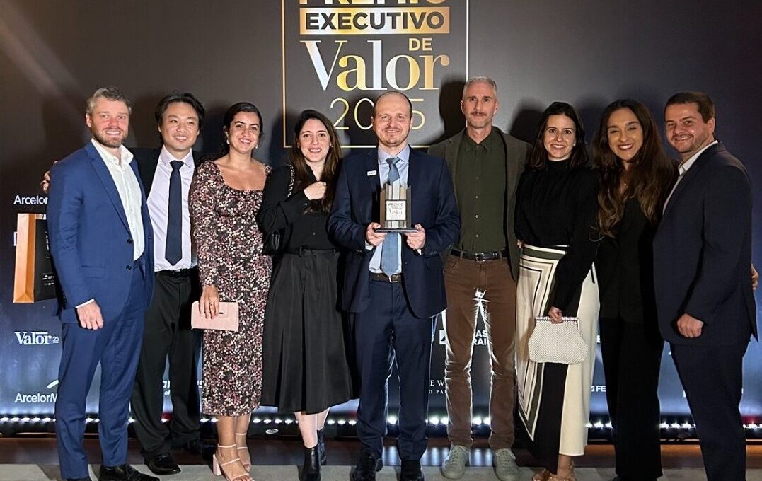 Time da Caju acompanha premiação de Eduardo del Giglio