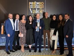 Time da Caju acompanha premiação de Eduardo del Giglio