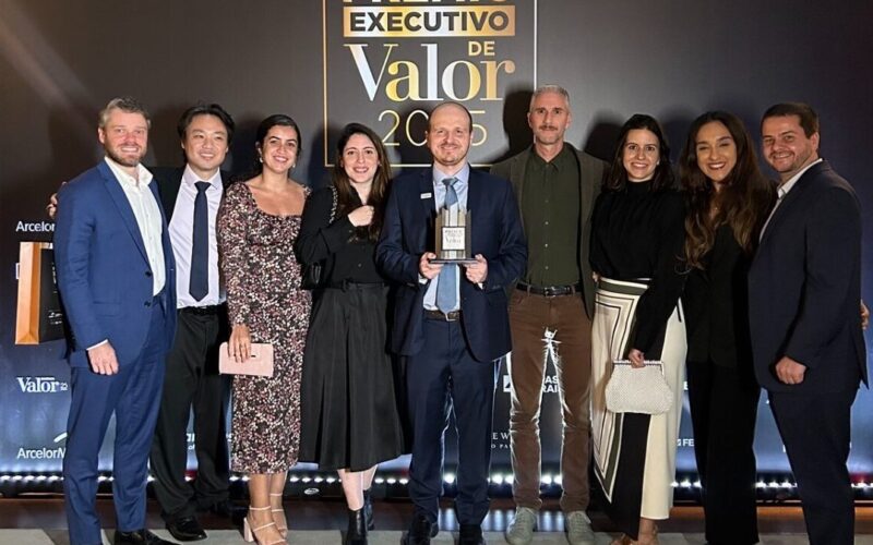 Time da Caju acompanha premiação de Eduardo del Giglio
