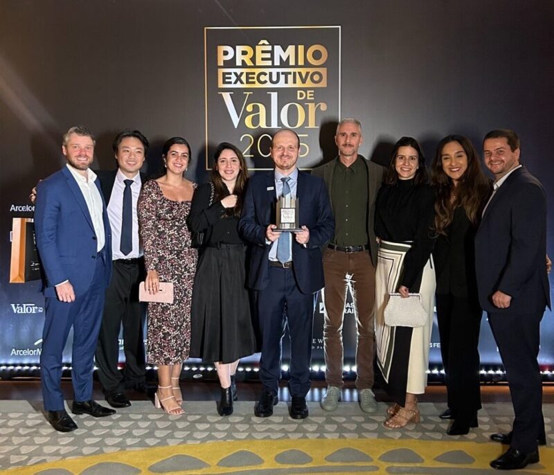 Time da Caju acompanha premiação de Eduardo del Giglio