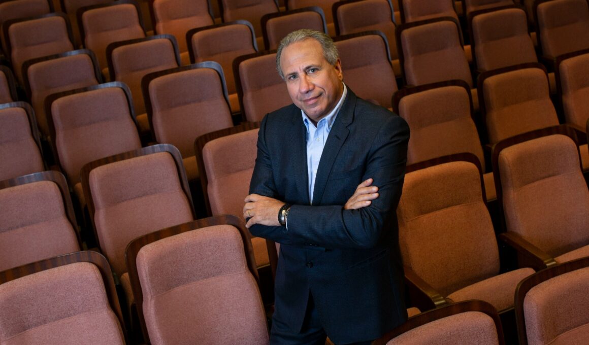 Dr. Roberto Seme Cury, presidente da SINOG