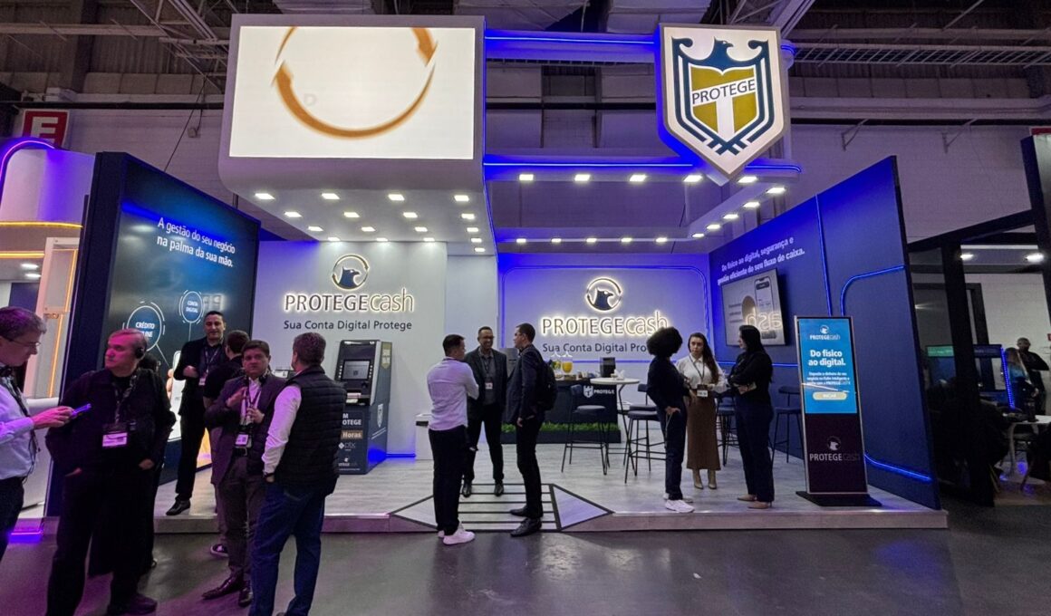 Gabriely Silva FOTO STAND GRUPO PROTEGE NA FEBRABAN 2025