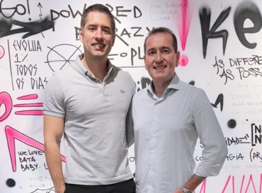 Carlos Alberto Souza Barros fundador, Co-CEO da Darwin, e Geniomar Pereira, novo diretor comercial da seguradora / Foto: Divulgação
