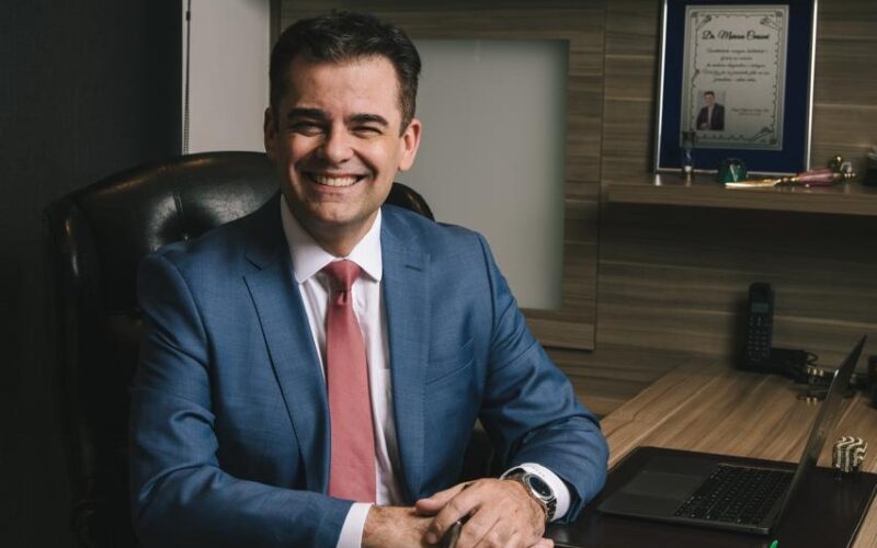 Dr. Marcon Censoni A. Lima, médico há 26 anos, além de cirurgião oncológico do aparelho digestivo e especialista em cirurgia laparoscópica e robótica / Foto: Divulgação