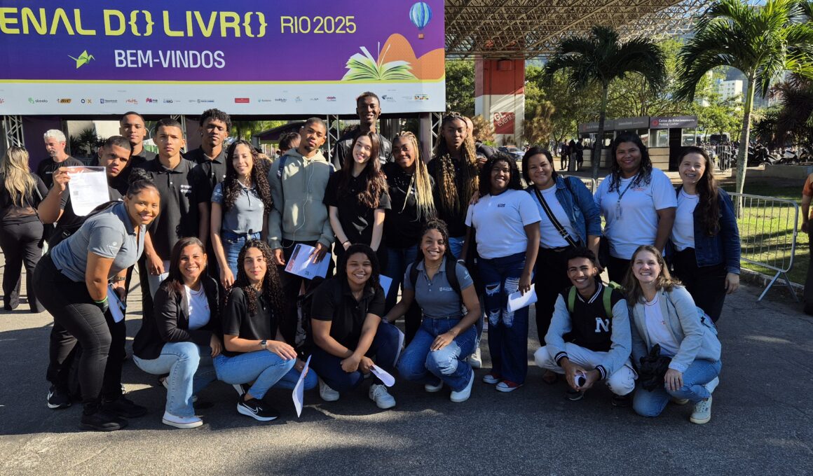 Lar Fabiano de Cristo leva jovens aprendizes à Bienal do Livro Rio / Foto: Divulgação