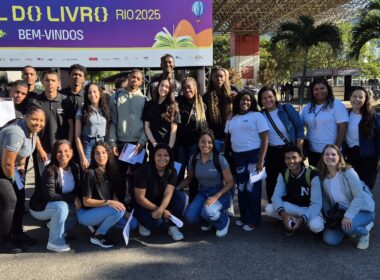 Lar Fabiano de Cristo leva jovens aprendizes à Bienal do Livro Rio / Foto: Divulgação