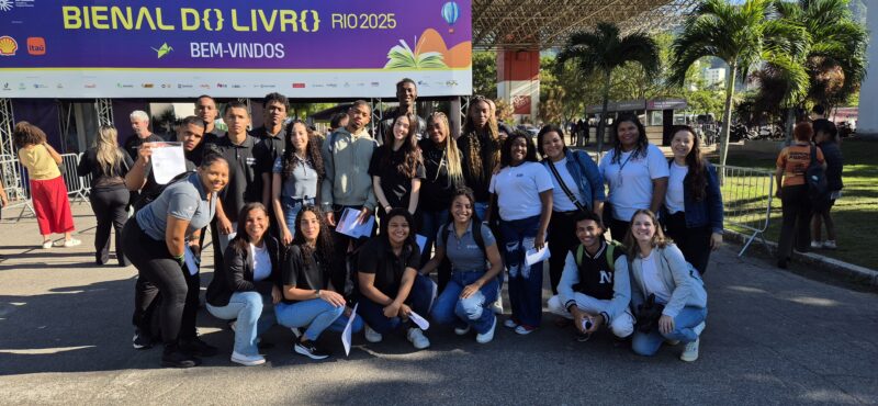 Lar Fabiano de Cristo leva jovens aprendizes à Bienal do Livro Rio / Foto: Divulgação
