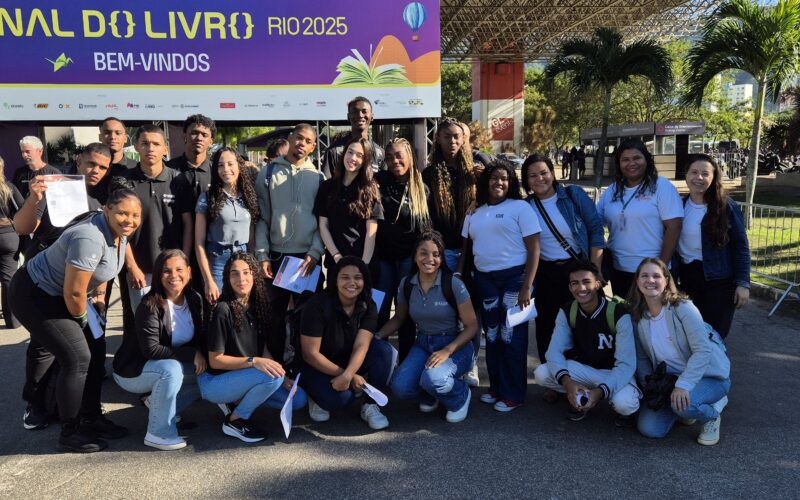 Lar Fabiano de Cristo leva jovens aprendizes à Bienal do Livro Rio / Foto: Divulgação