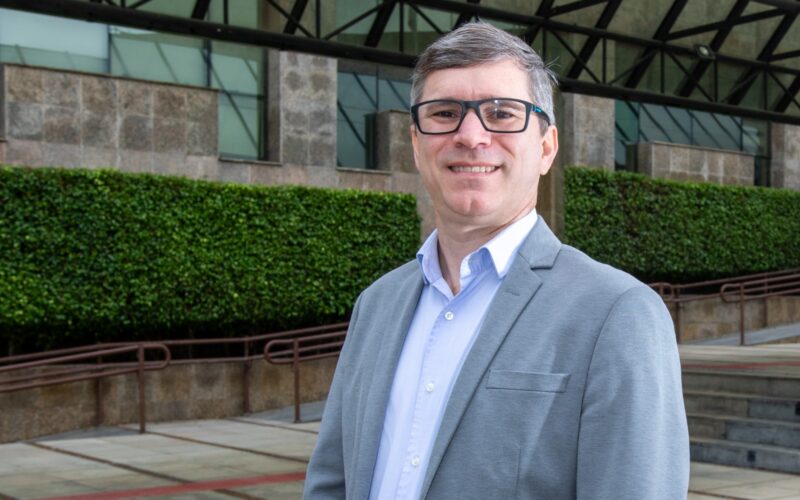 Divulgação Adriano Krzyuy, presidente da Assespro-PR