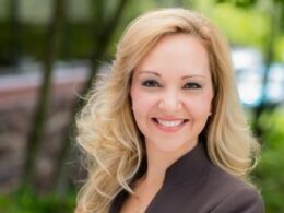 Ana Paula Maciel é diretora de conteúdo tributário da Vertex